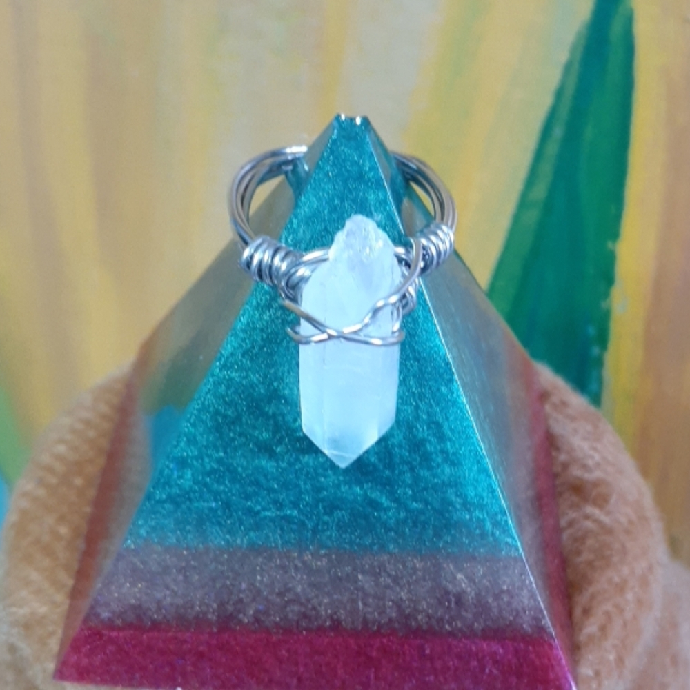 Quartz & silver ring